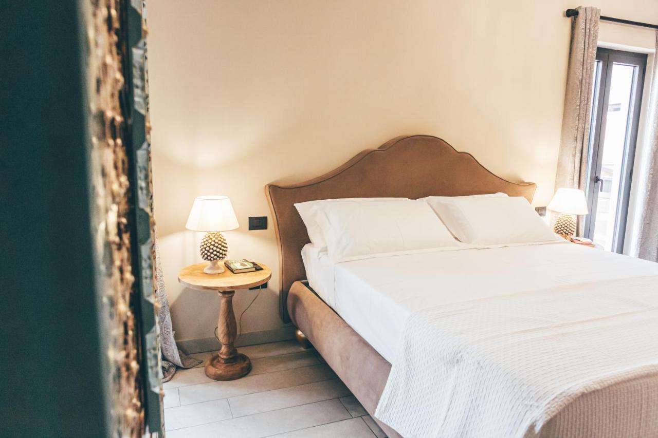 Bed and Breakfast Eksotika Oliveri Exterior foto