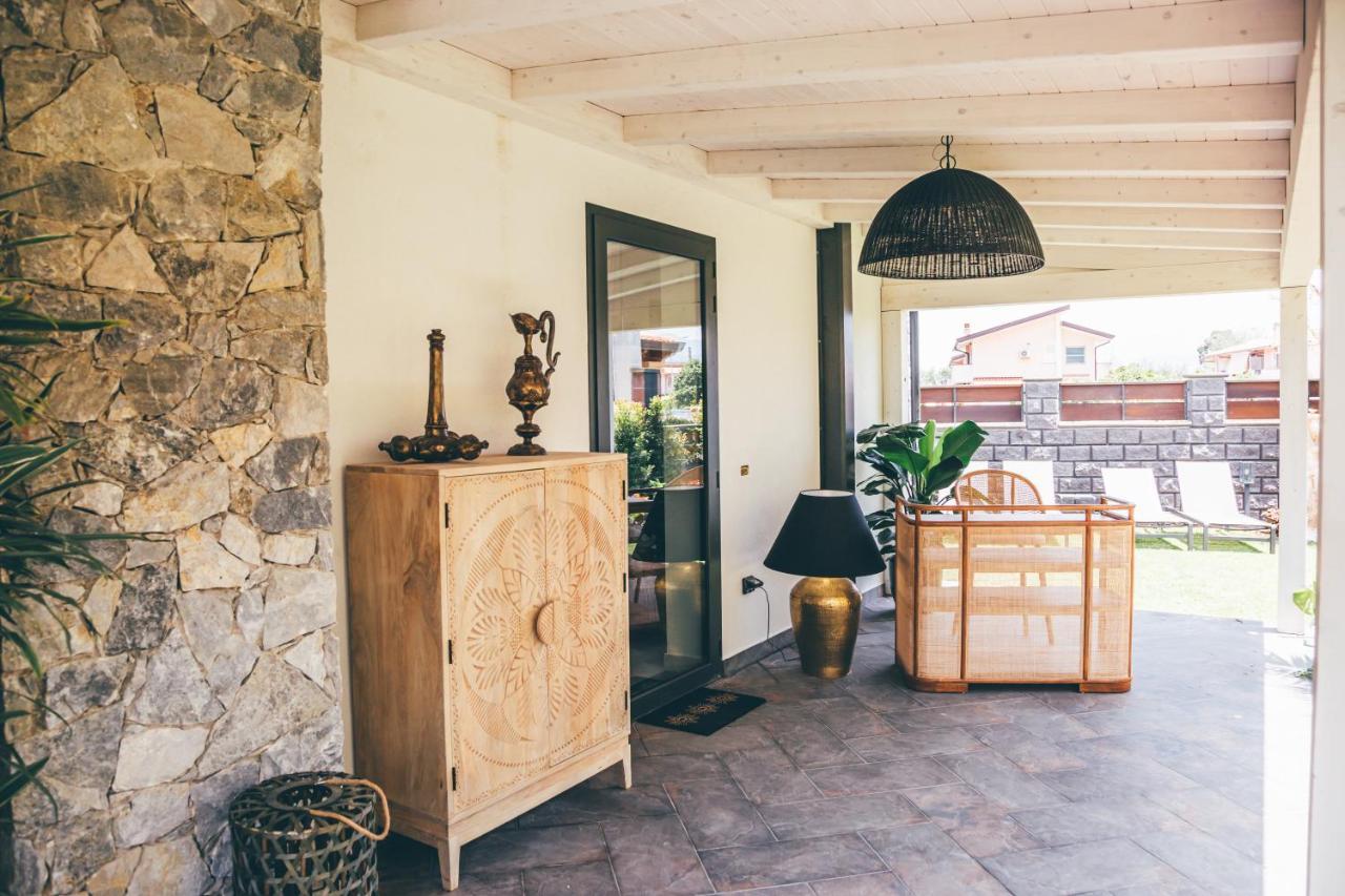 Bed and Breakfast Eksotika Oliveri Exterior foto